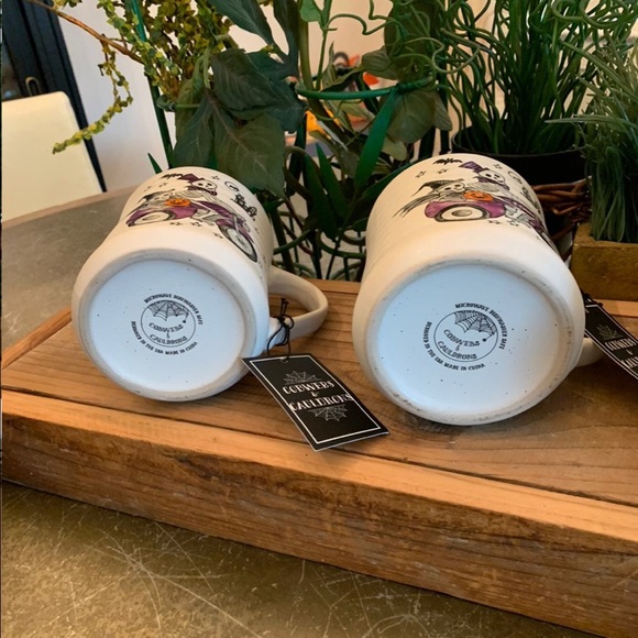 Cobwebs & Cauldrons Halloween Skeleton Mugs 
Brand New - Picture 3 of 6